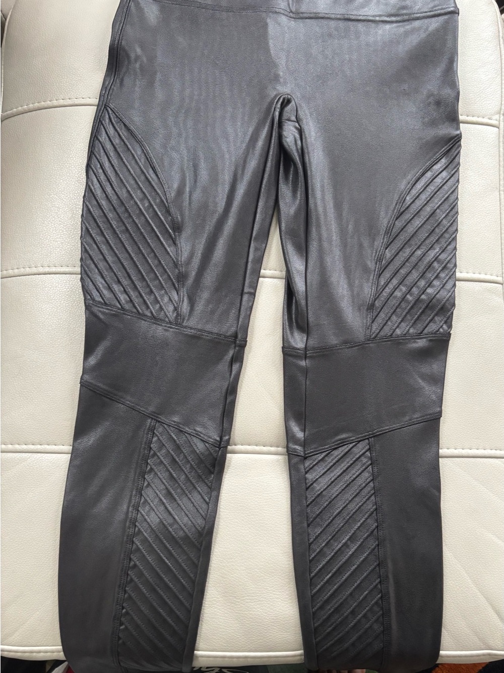 Spanx Faux Leather Moto Leggings in Black size L